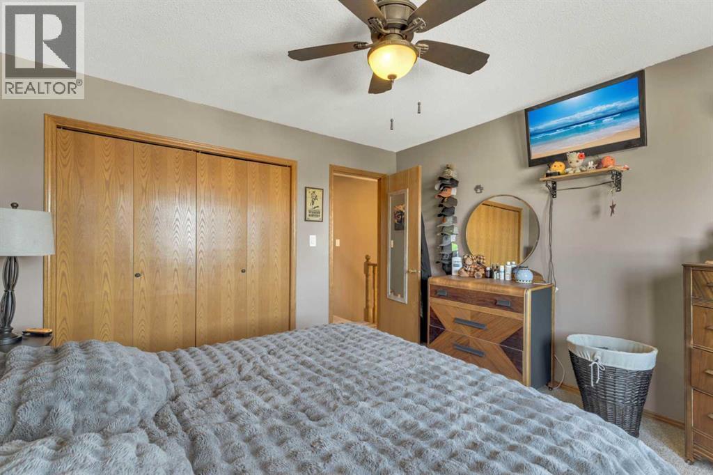 6134 52 Street Close - 30