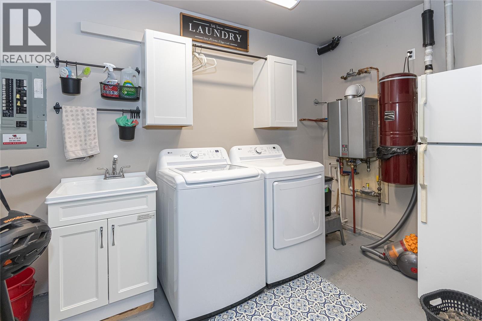 3374 Hazelwood Rd - 25