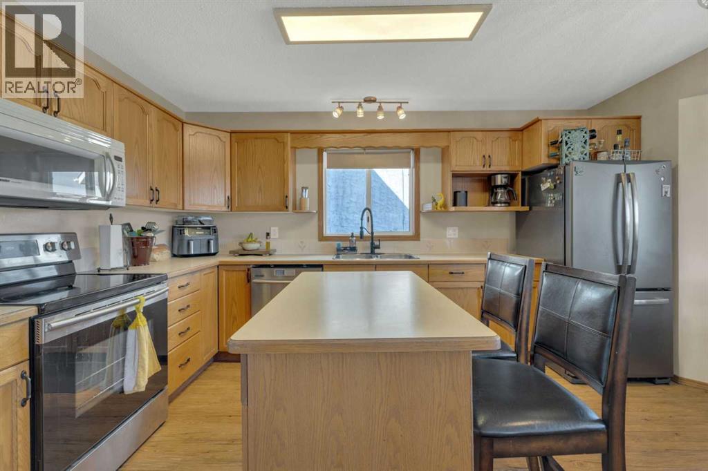 6134 52 Street Close - 21