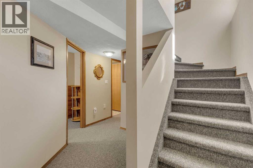 6134 52 Street Close - 34