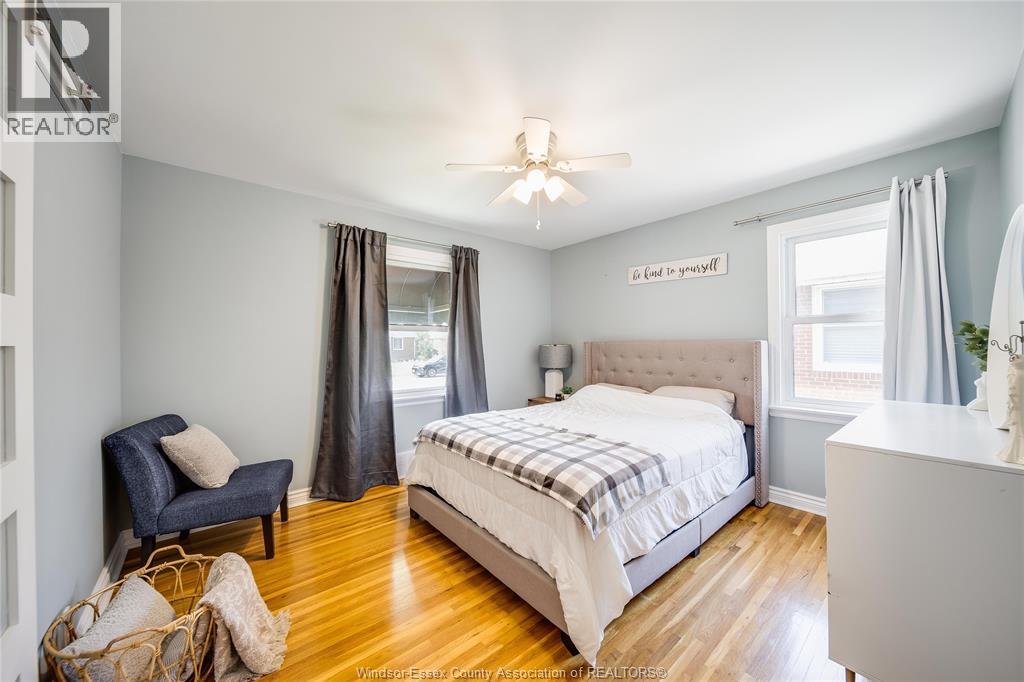 1030 ISABELLE PLACE - 11
