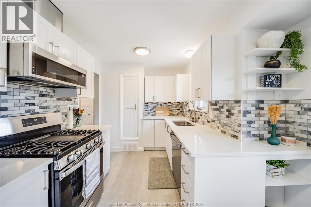 1030 ISABELLE PLACE - 19