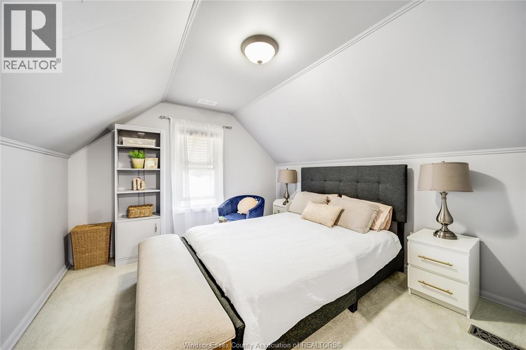 1030 ISABELLE PLACE - 23