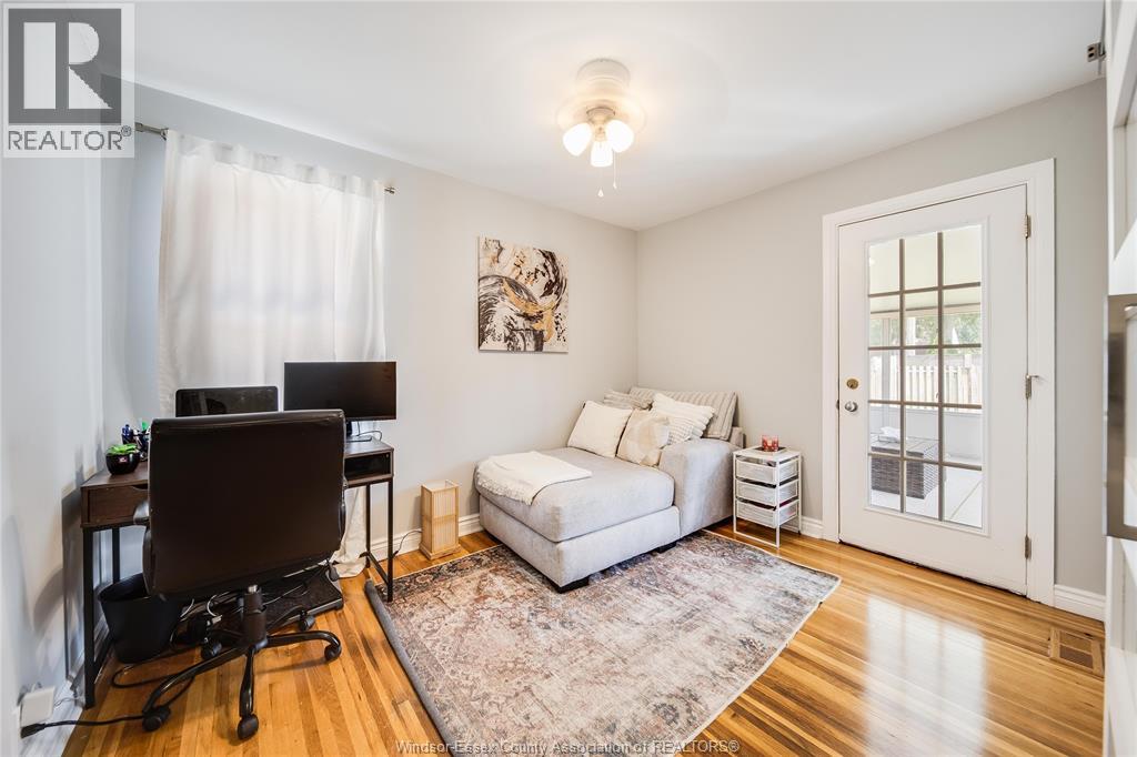1030 ISABELLE PLACE - 14