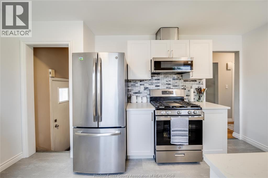 1030 ISABELLE PLACE - 18