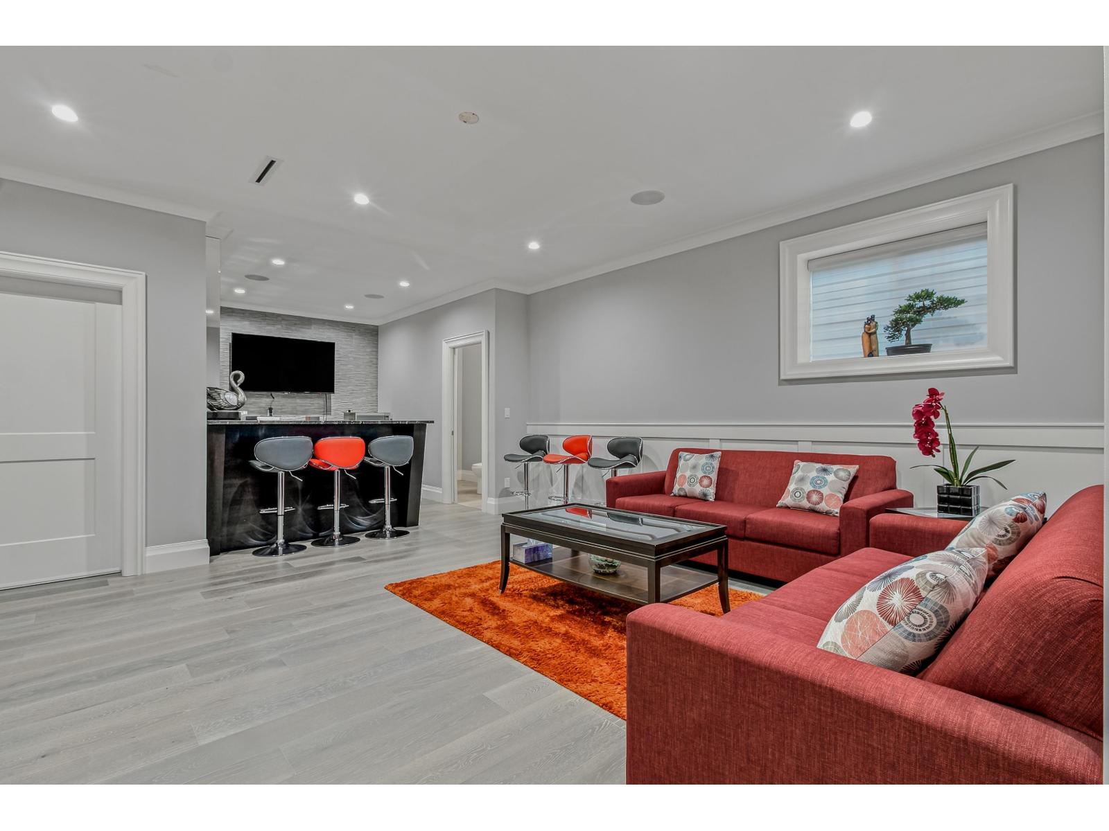 8 Bed, 8 Bath House for Sale in Surrey – 15046 76A AVENUE, Surrey – MLS# R3145347 - Image 34