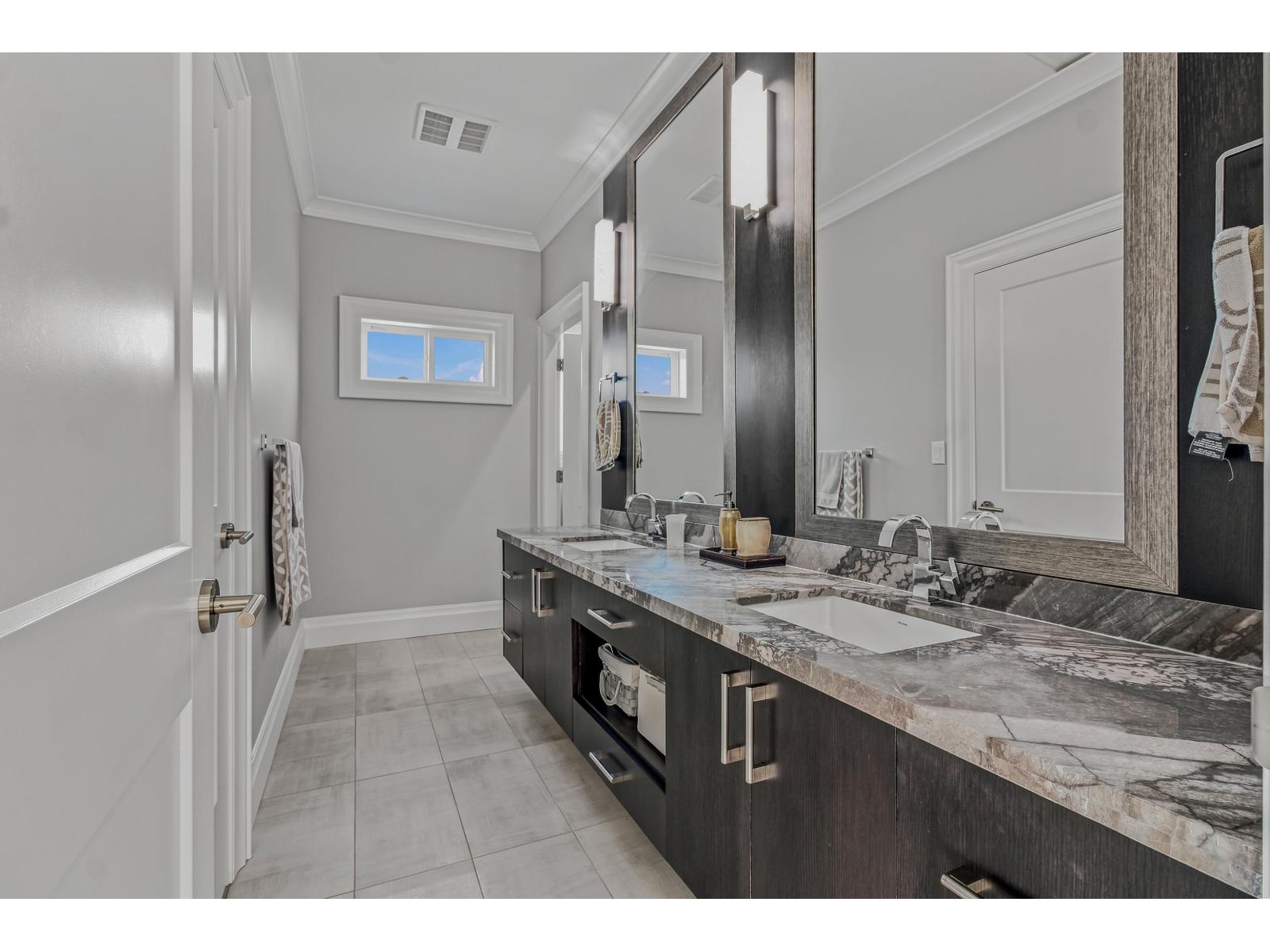 8 Bed, 8 Bath House for Sale in Surrey – 15046 76A AVENUE, Surrey – MLS# R3145347 - Image 28