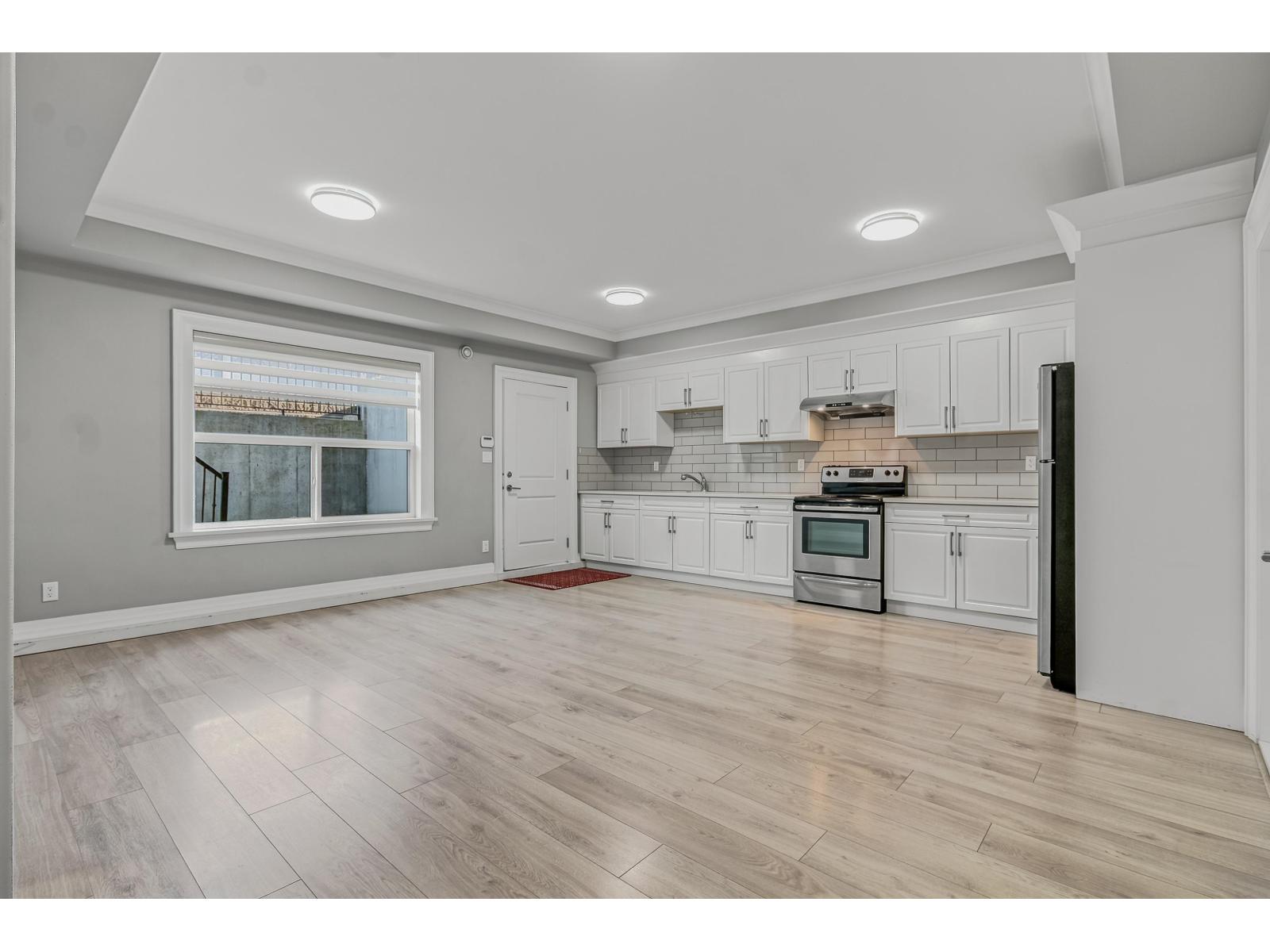 8 Bed, 8 Bath House for Sale in Surrey – 15046 76A AVENUE, Surrey – MLS# R3145347 - Image 32