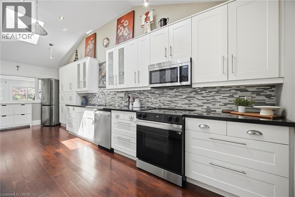 14 PLAINSMAN Road - 13