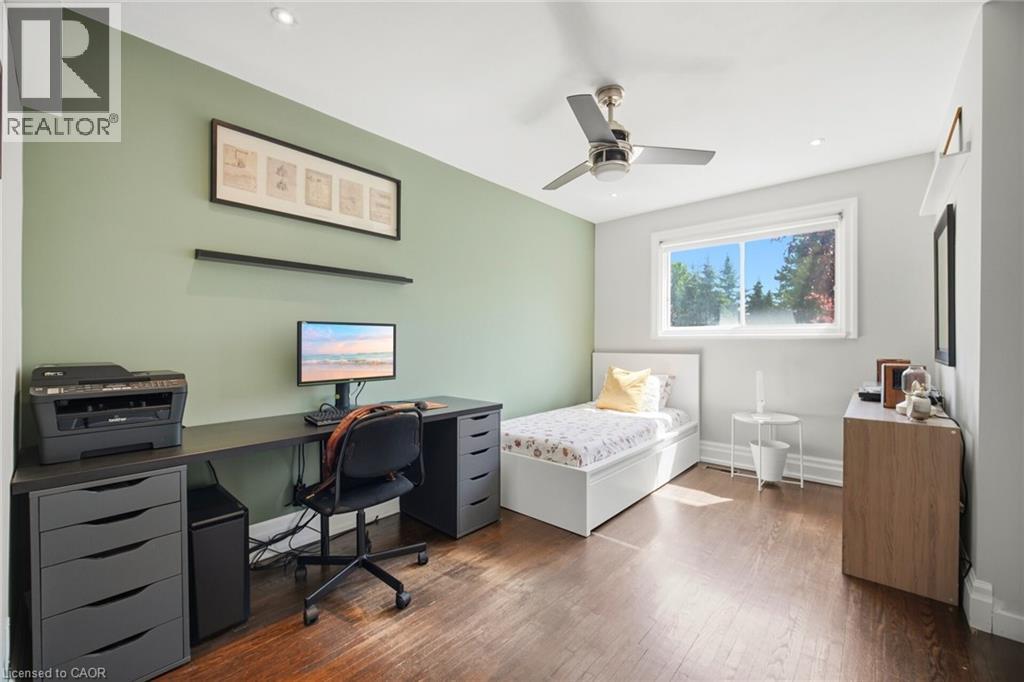 14 PLAINSMAN Road - 23