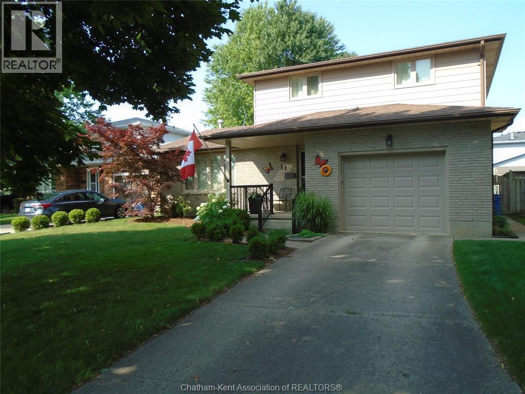 31 MONARCH DRIVE - 1