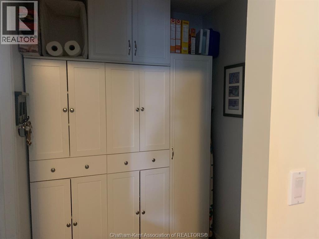 31 MONARCH DRIVE - 11