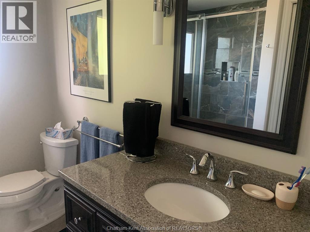 31 MONARCH DRIVE - 18
