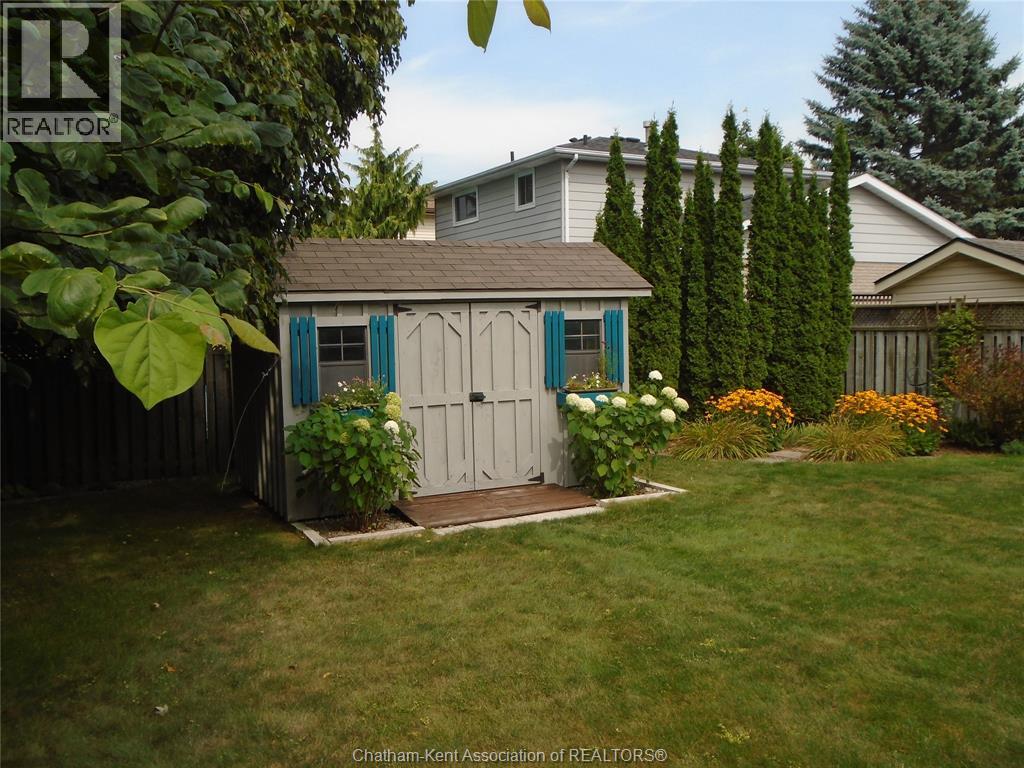 31 MONARCH DRIVE - 4
