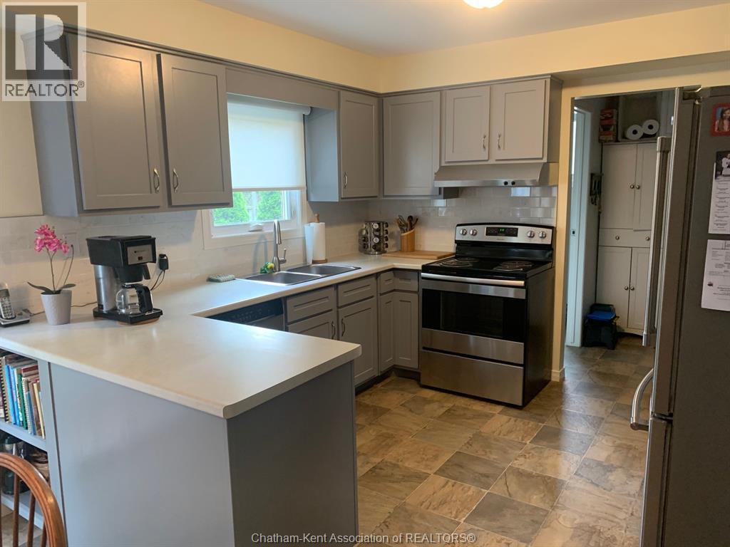 31 MONARCH DRIVE - 5