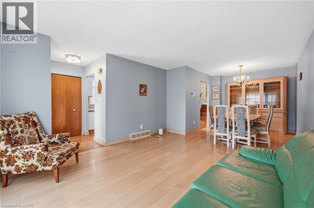 303 WENDOVER Drive - 11