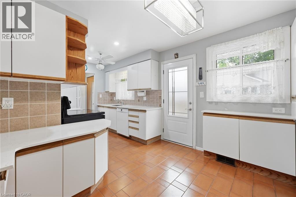 303 WENDOVER Drive - 4