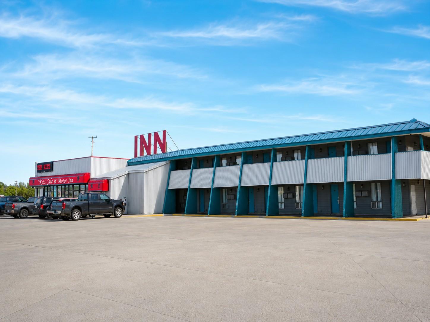 5032 Caxton St W Whitecourt AB T7S 0B8 Canada
