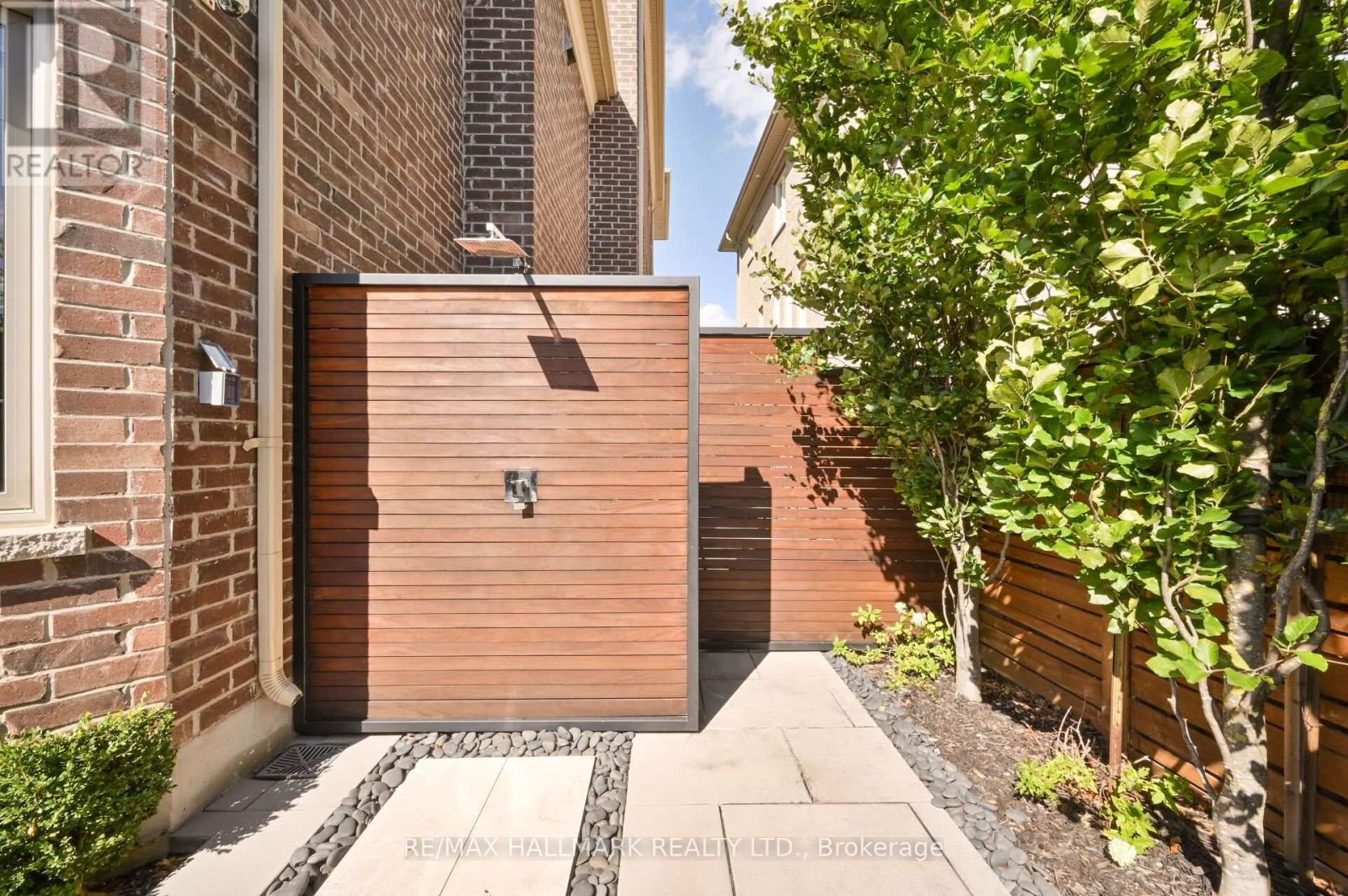 87 CHUCK ORMSBY CRESCENT - 43