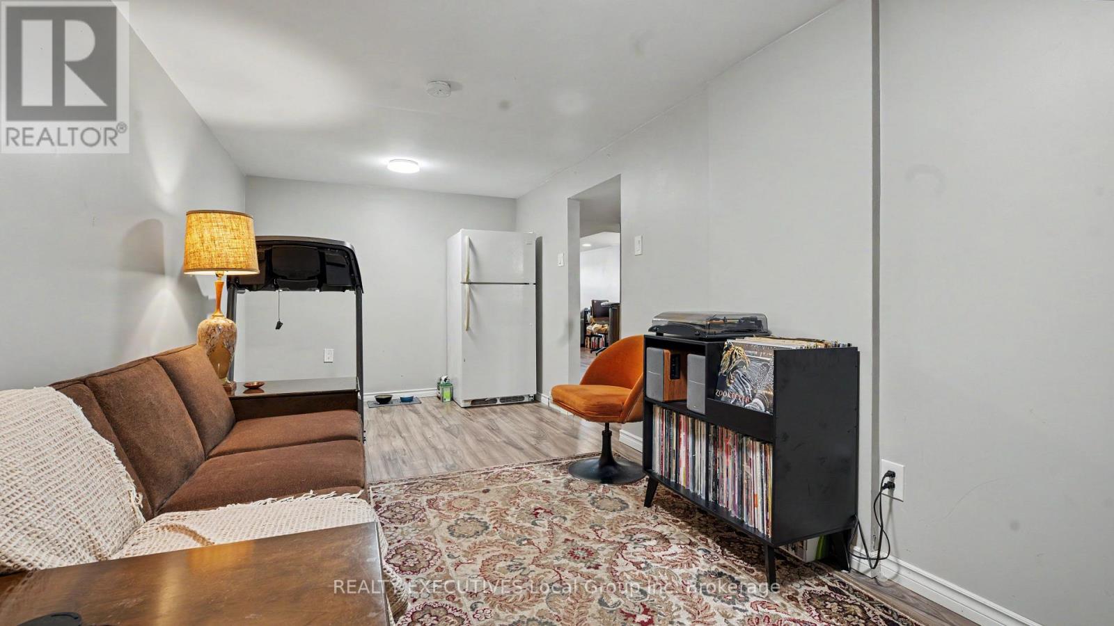 190 WICKSTEAD AVENUE - Image 29