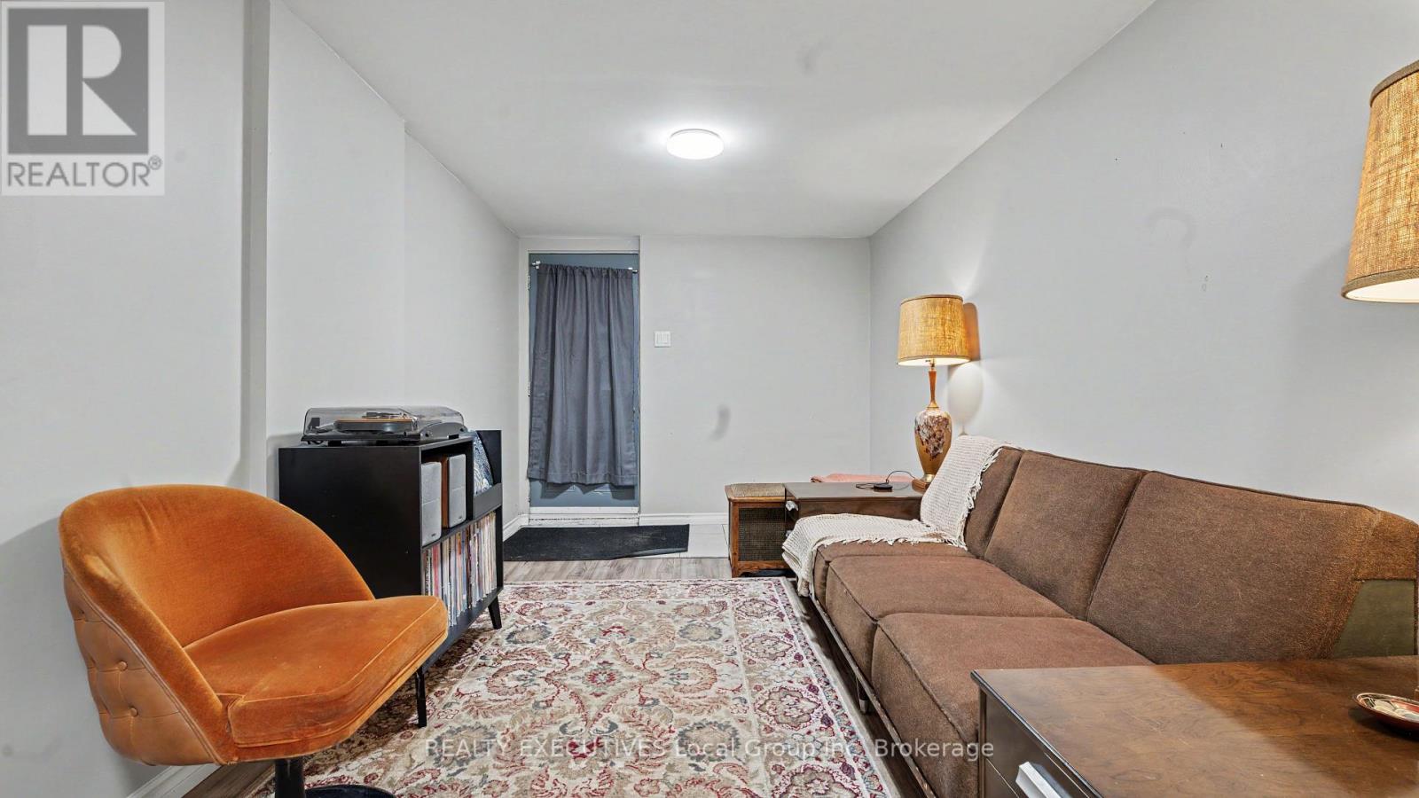 190 WICKSTEAD AVENUE - Image 30