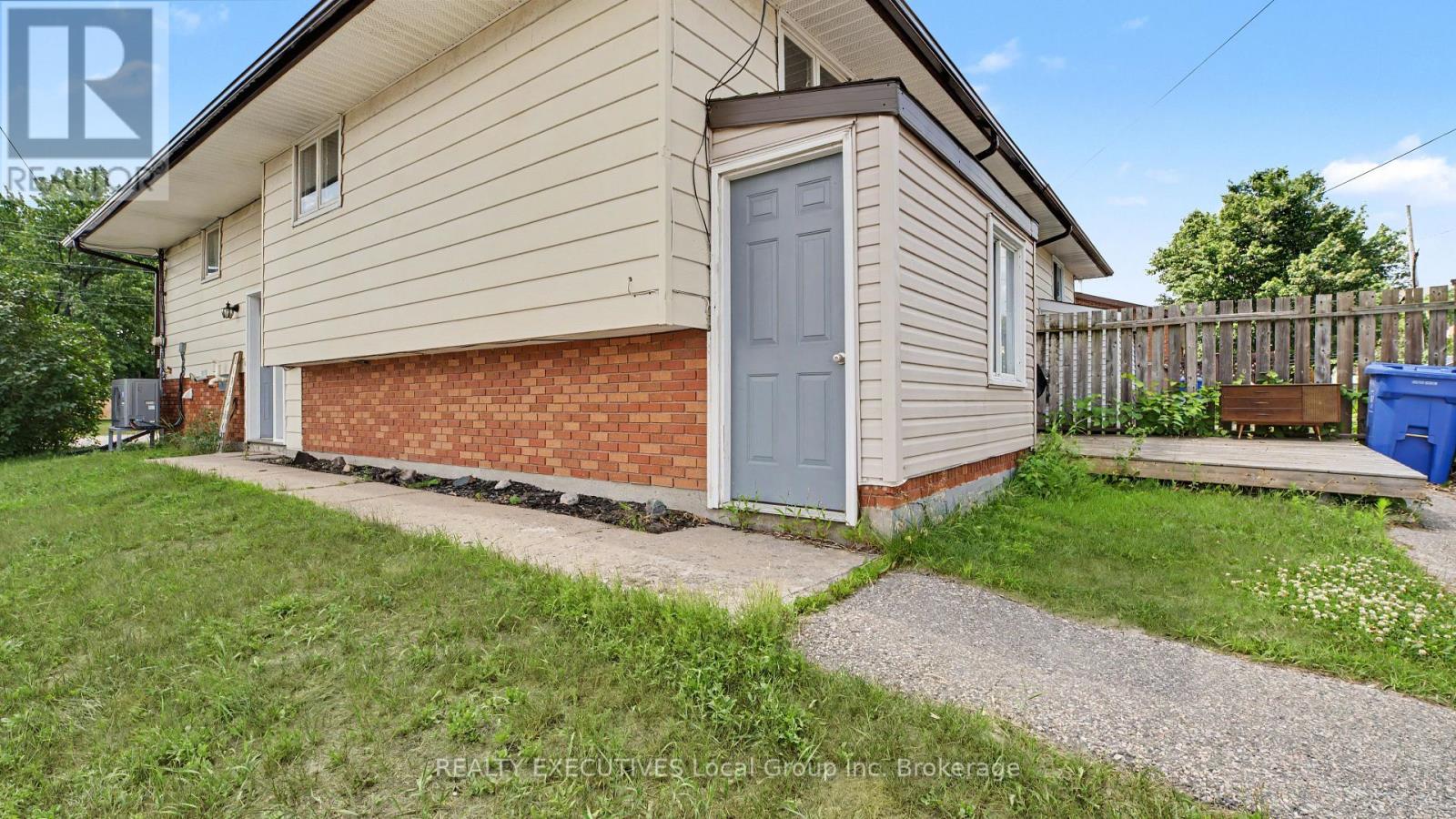 190 WICKSTEAD AVENUE - Image 35