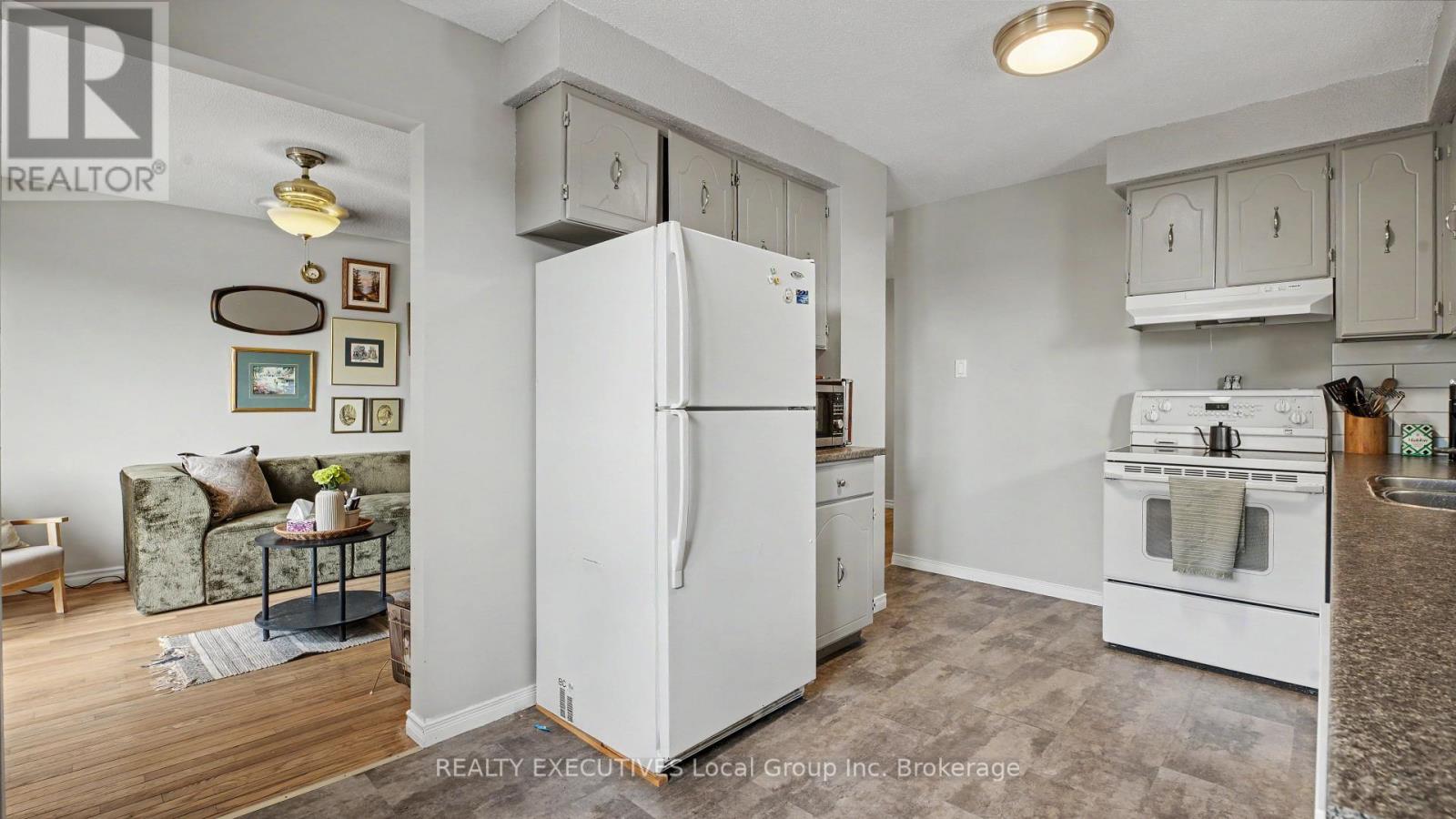 190 WICKSTEAD AVENUE - Image 9