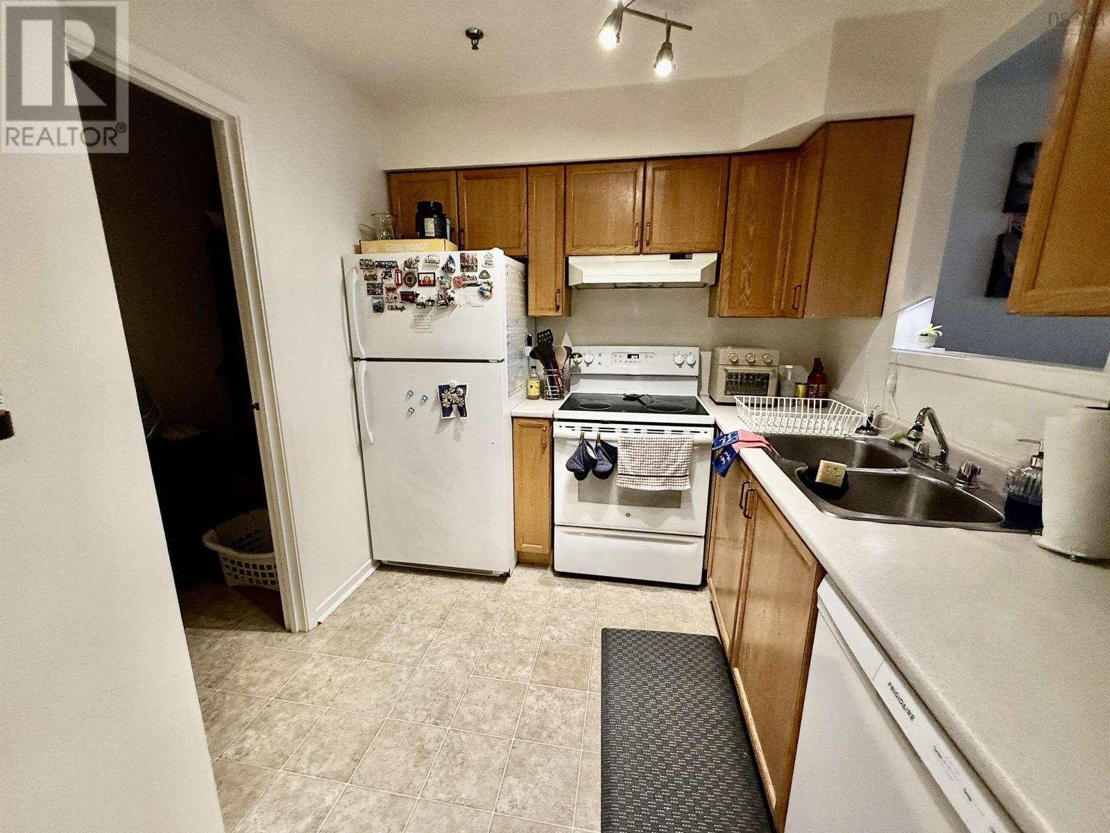 #103 5230 Tobin Street - 9