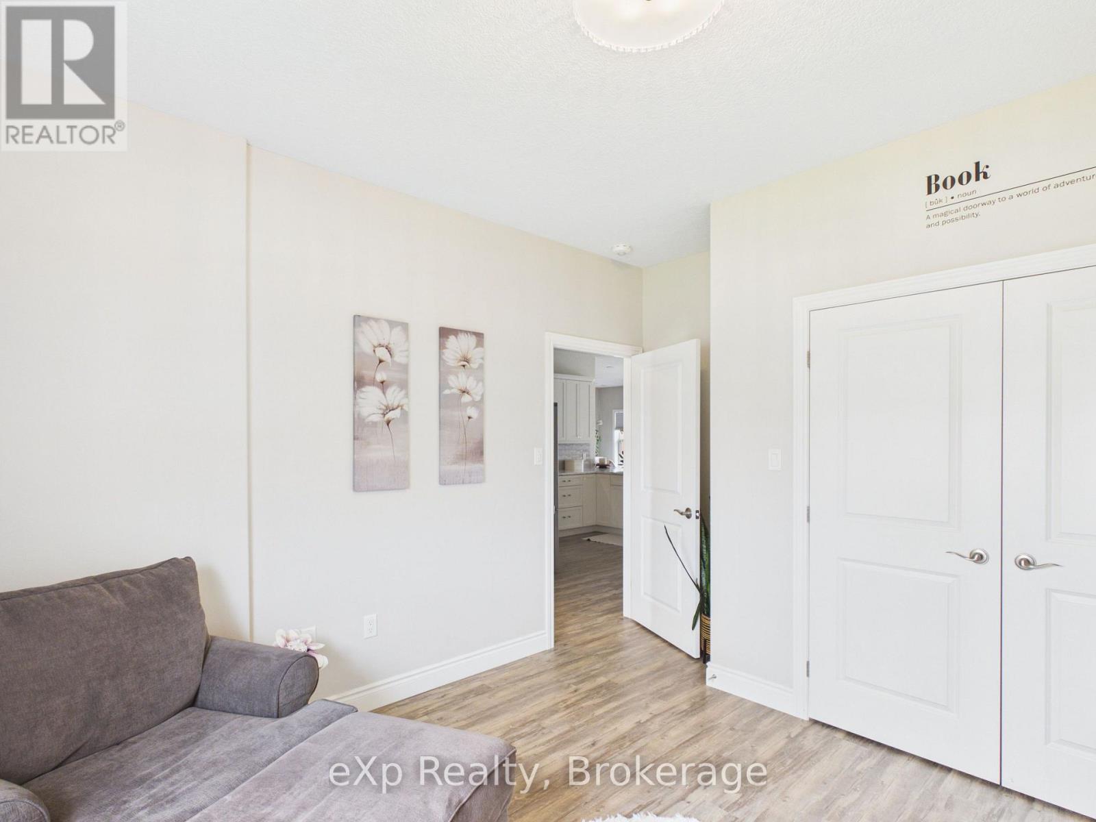 #11 1050 WATERLOO STREET - 20