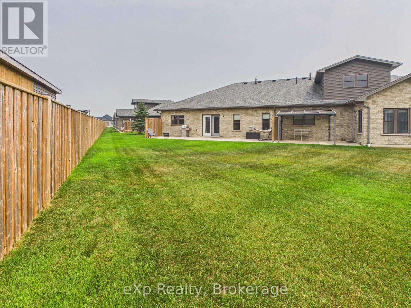 #11 1050 WATERLOO STREET - 28