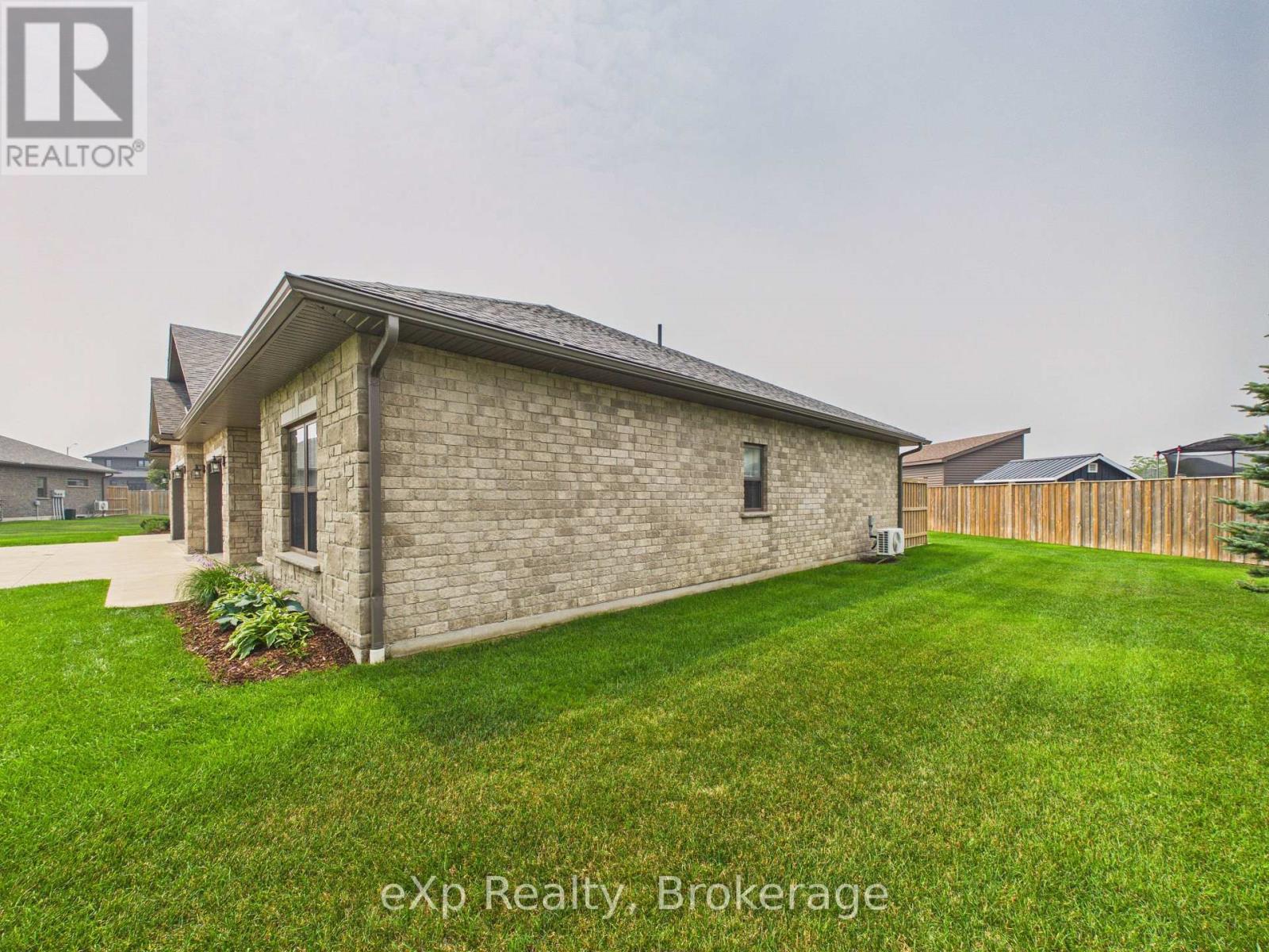 #11 1050 WATERLOO STREET - 6