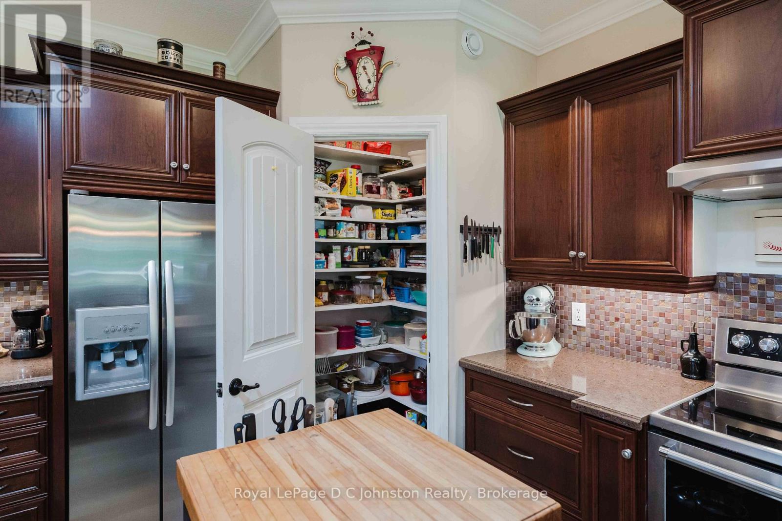 569 CREEKWOOD DRIVE - 18