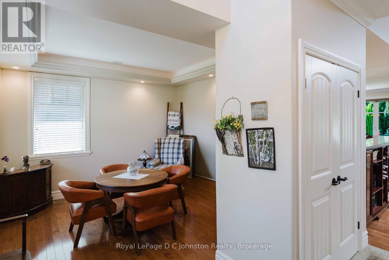 569 CREEKWOOD DRIVE - 25