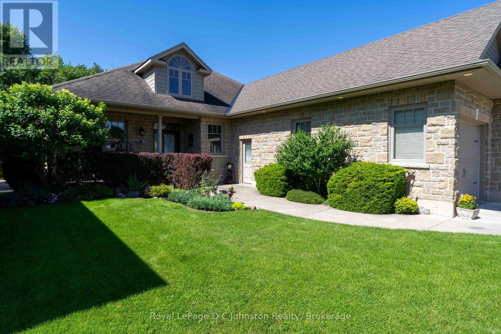 569 CREEKWOOD DRIVE - 6