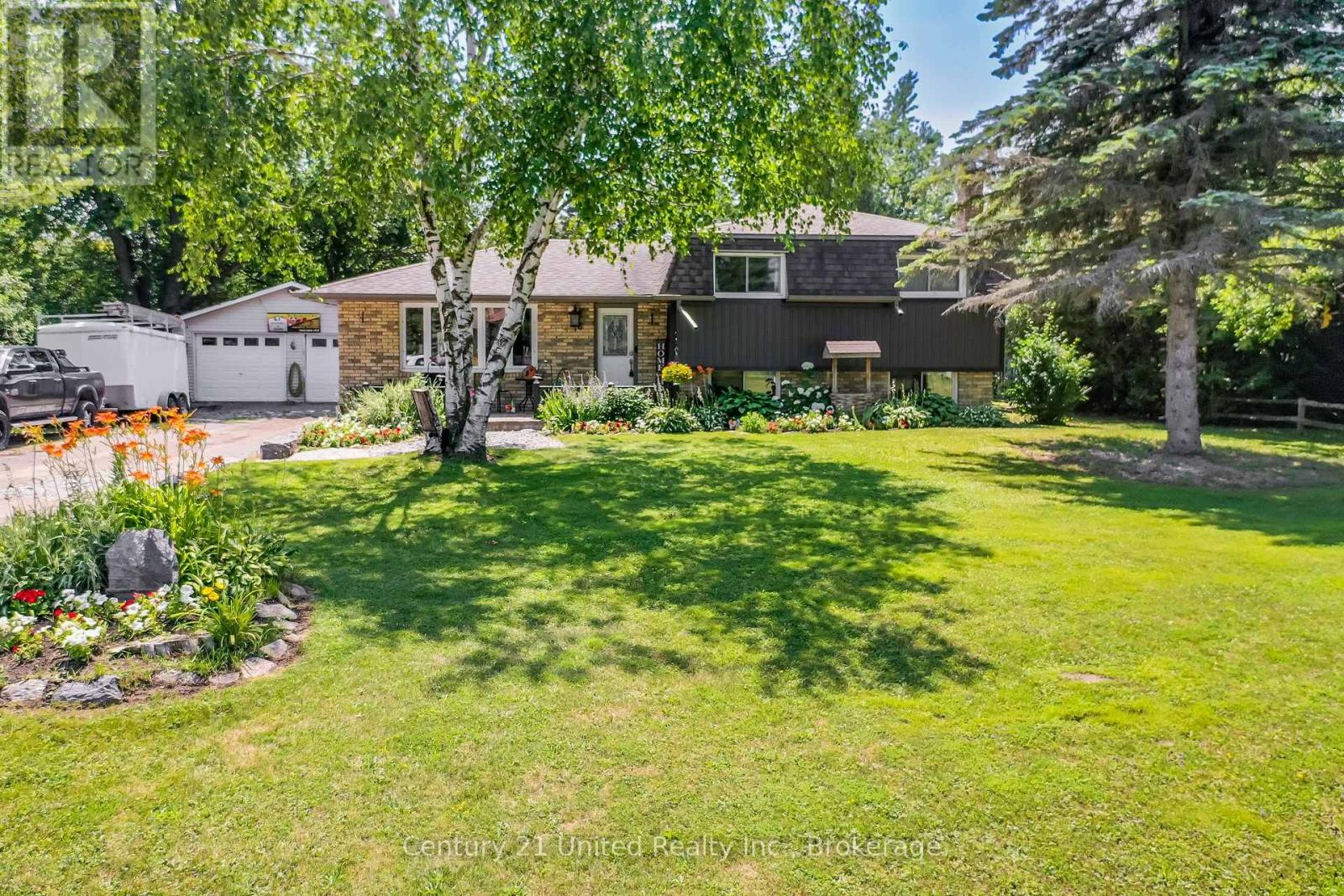 16 JANET DRIVE - 4