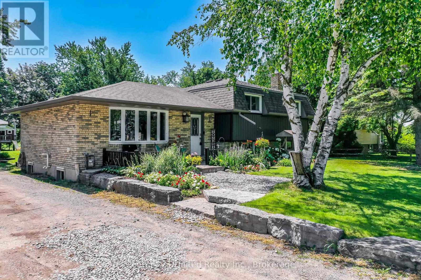 16 JANET DRIVE - 7
