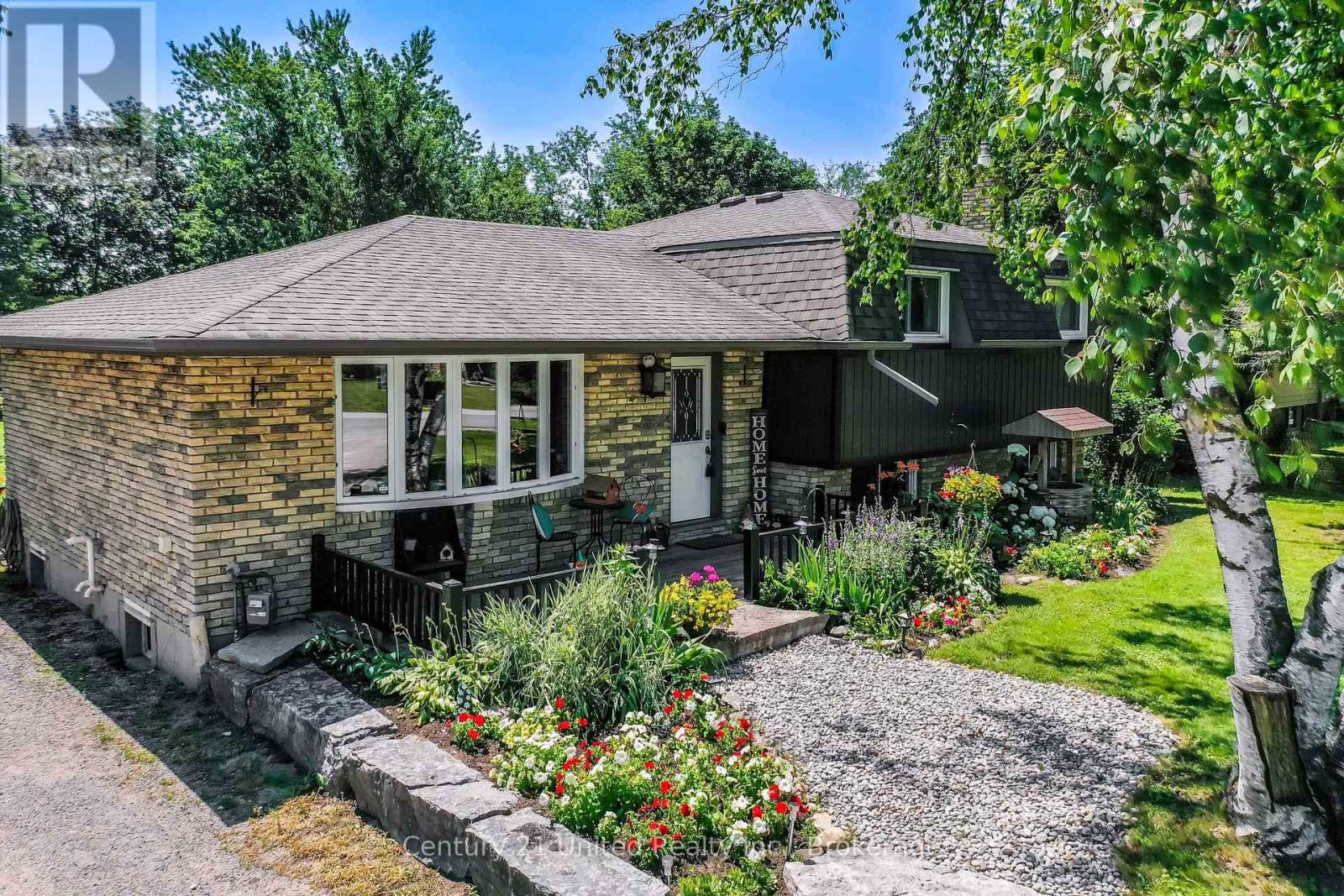 16 JANET DRIVE - 8