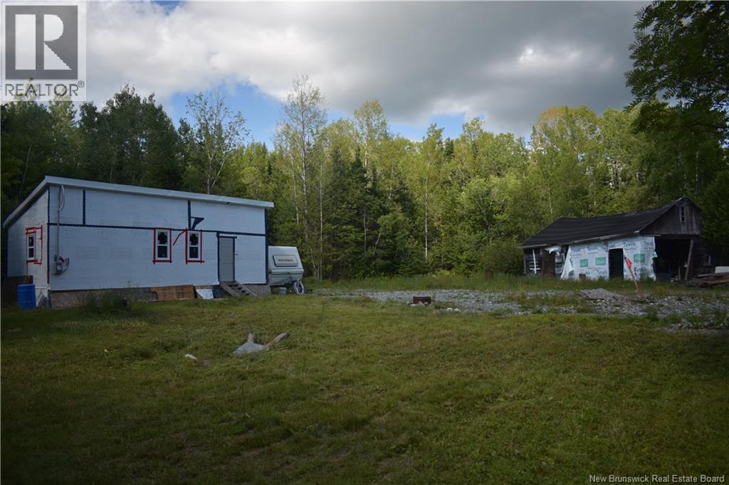 Photo 18 of 21
