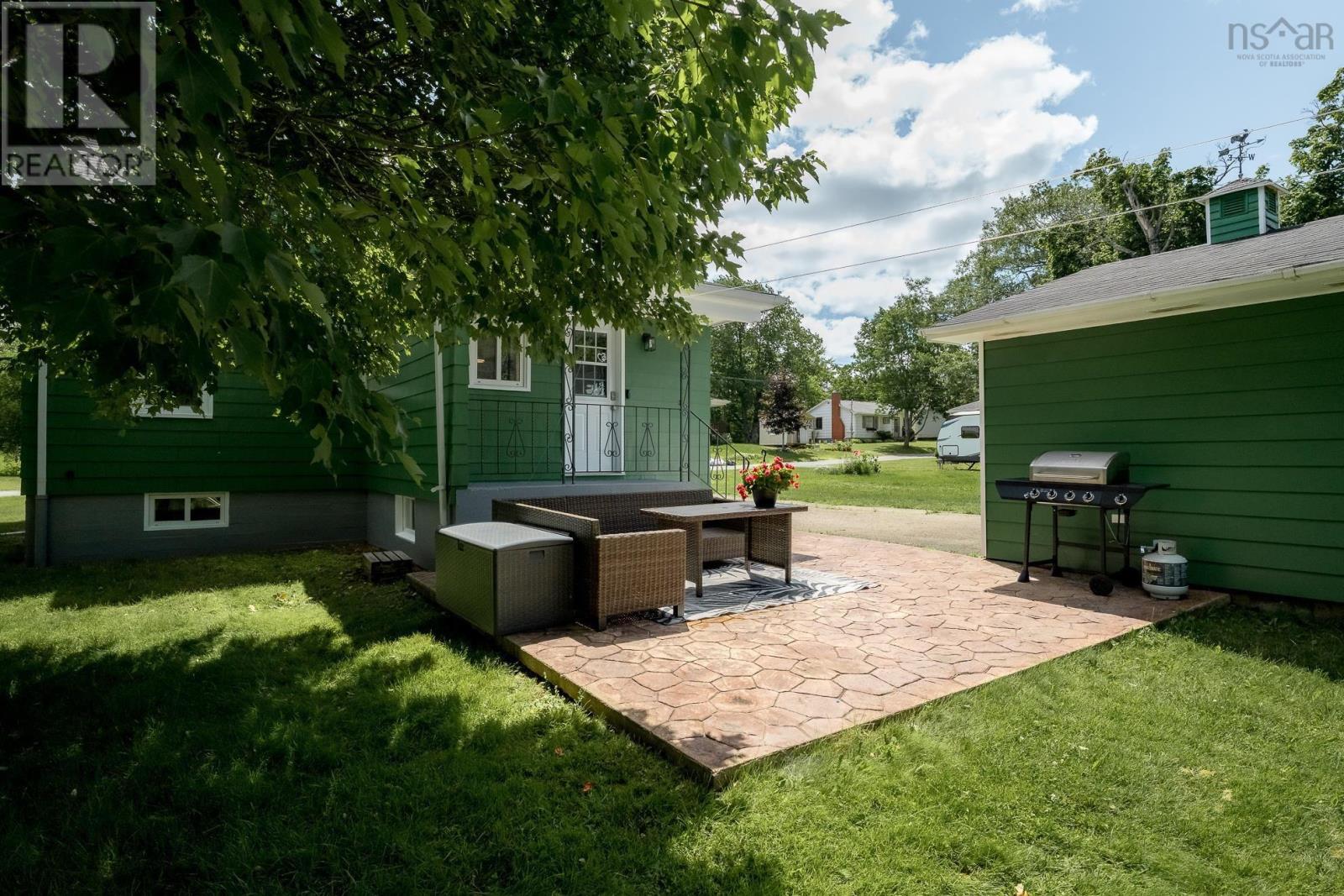 42 Asquith Avenue - 36