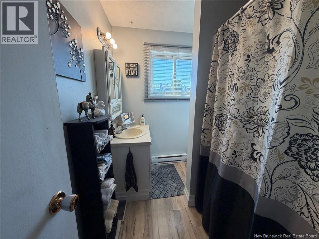 374 Acadie - 7