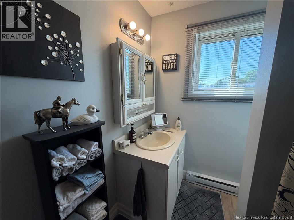 374 Acadie - 8