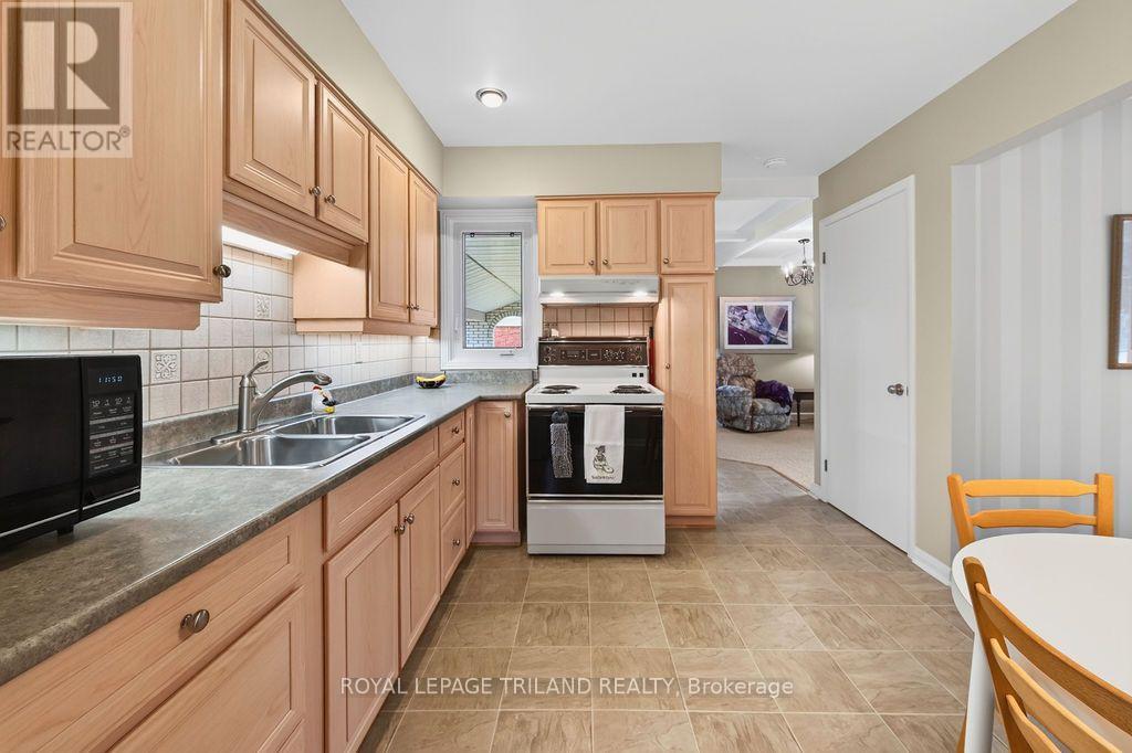 1 MILFORD CRESCENT - 10