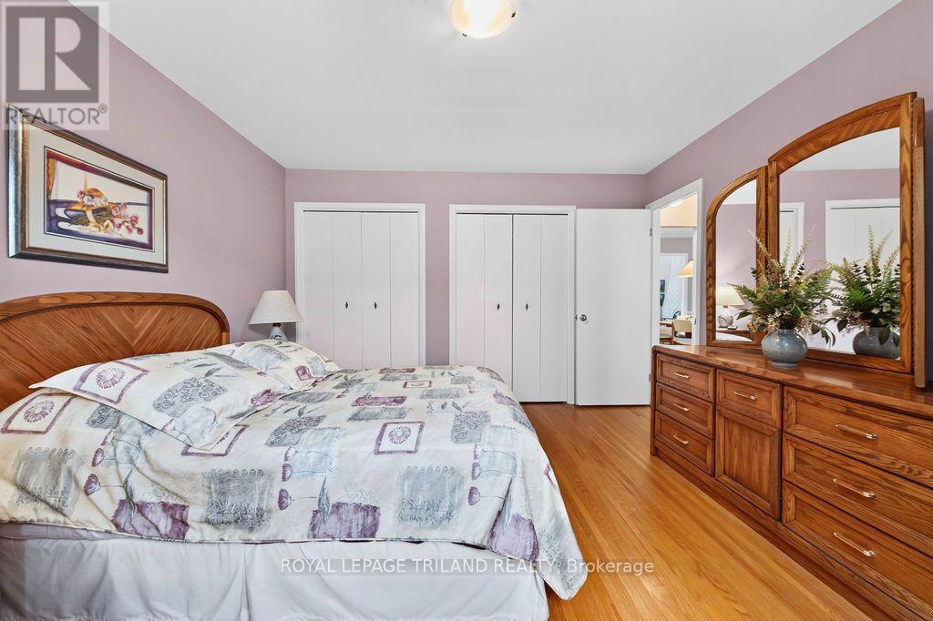 1 MILFORD CRESCENT - 14