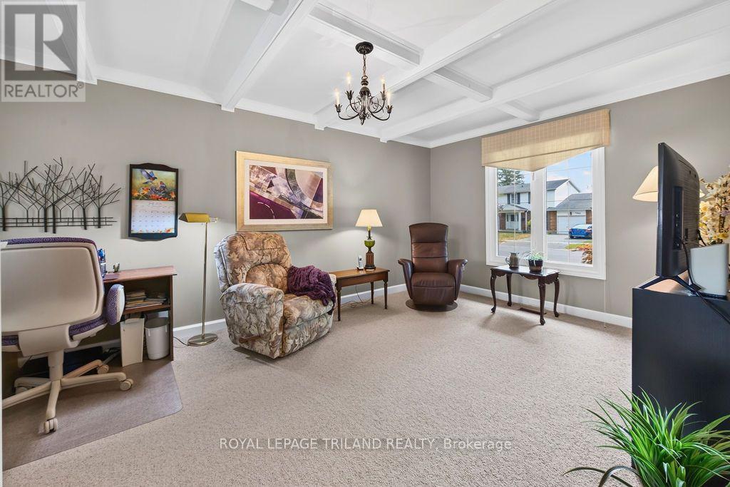 1 MILFORD CRESCENT - 17