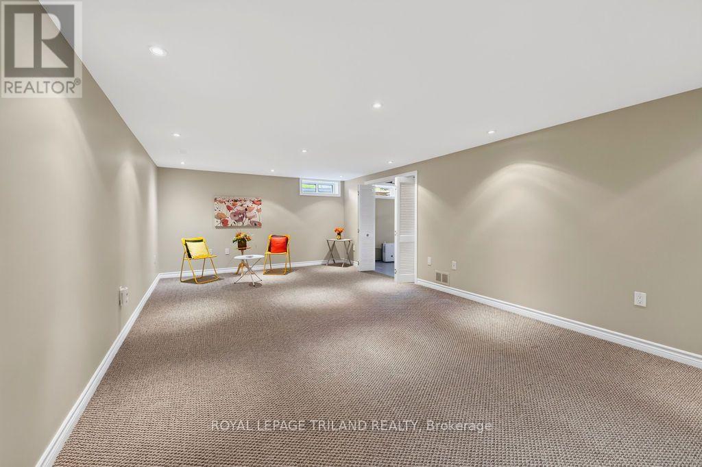 1 MILFORD CRESCENT - 20