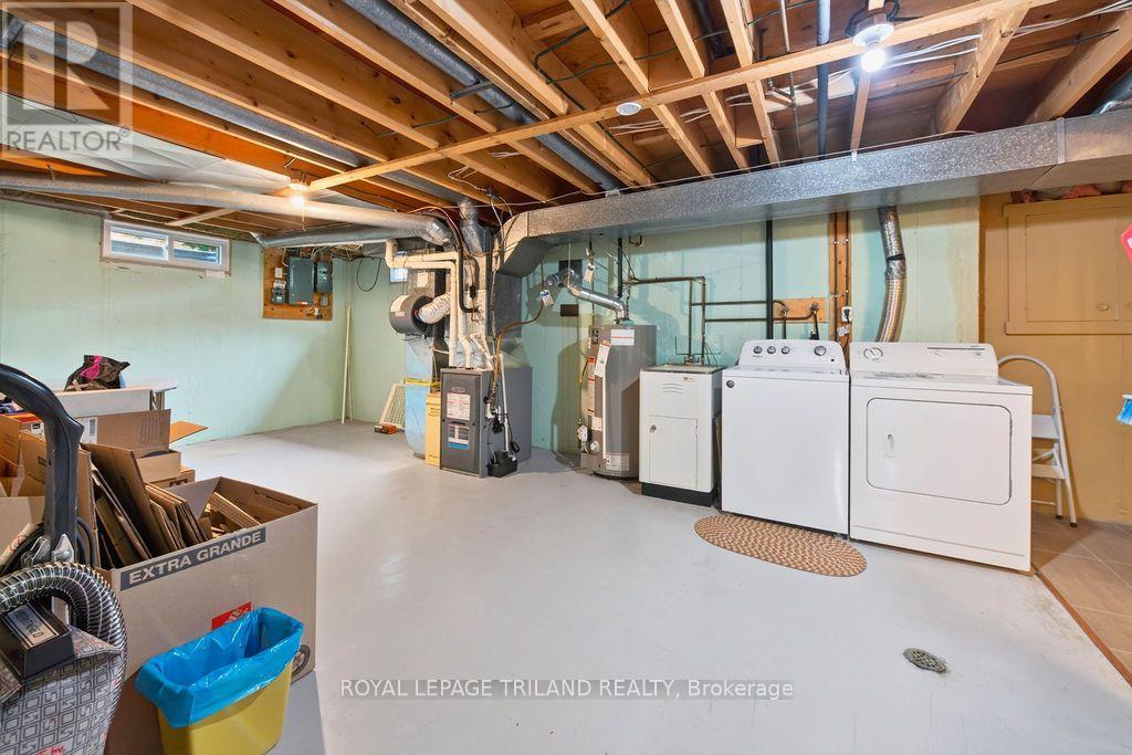 1 MILFORD CRESCENT - 24