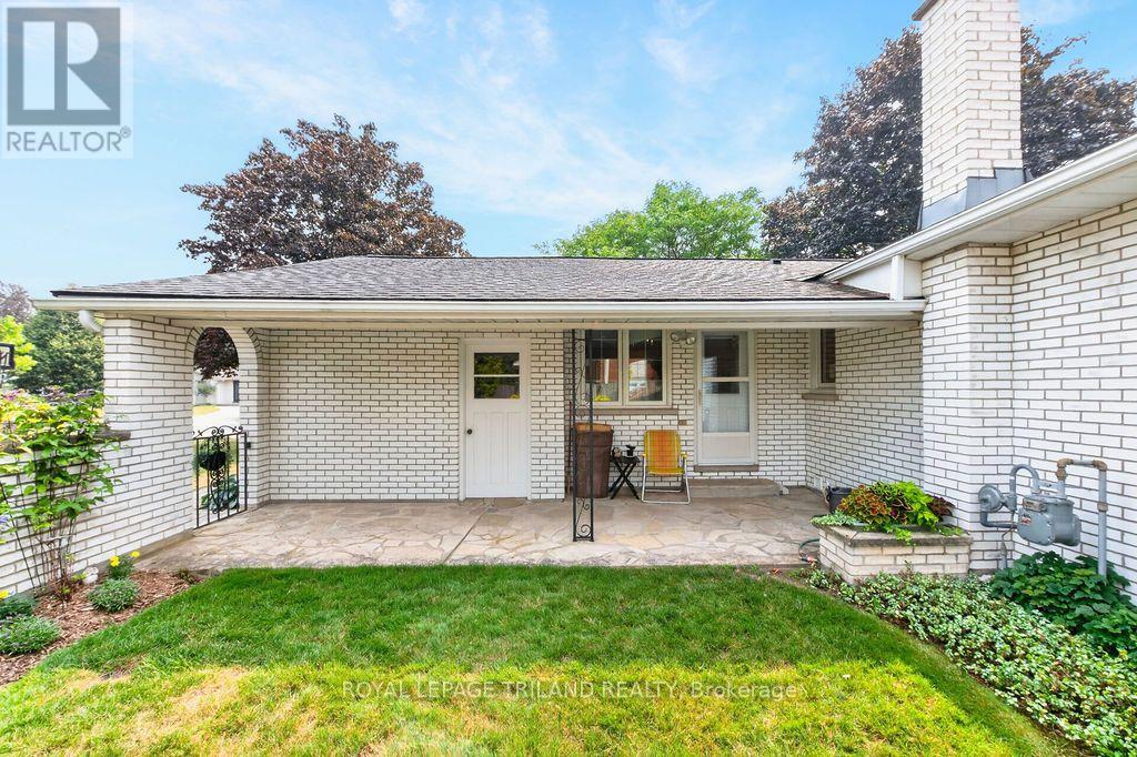 1 MILFORD CRESCENT - 26