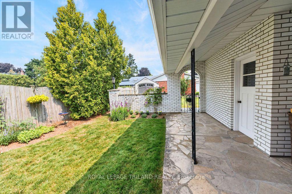 1 MILFORD CRESCENT - 29