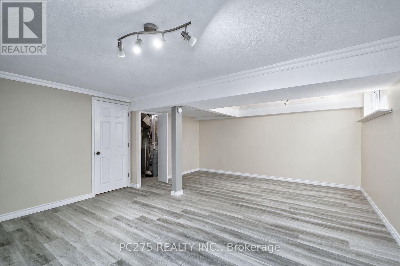 #15 669 OSGOODE DRIVE - 29