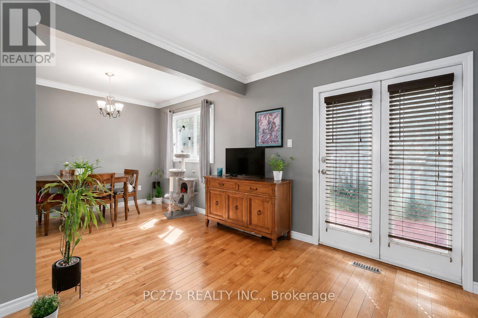 #15 669 OSGOODE DRIVE - 8